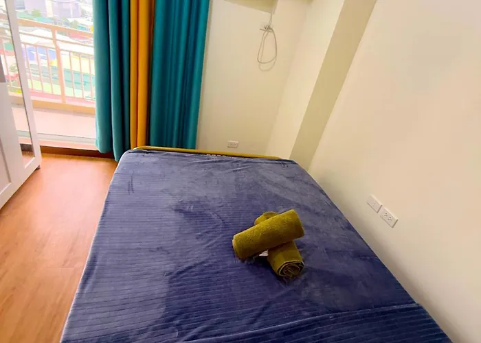 Vincondotel Near Bgc 2br Fairlane 2403 * Manila